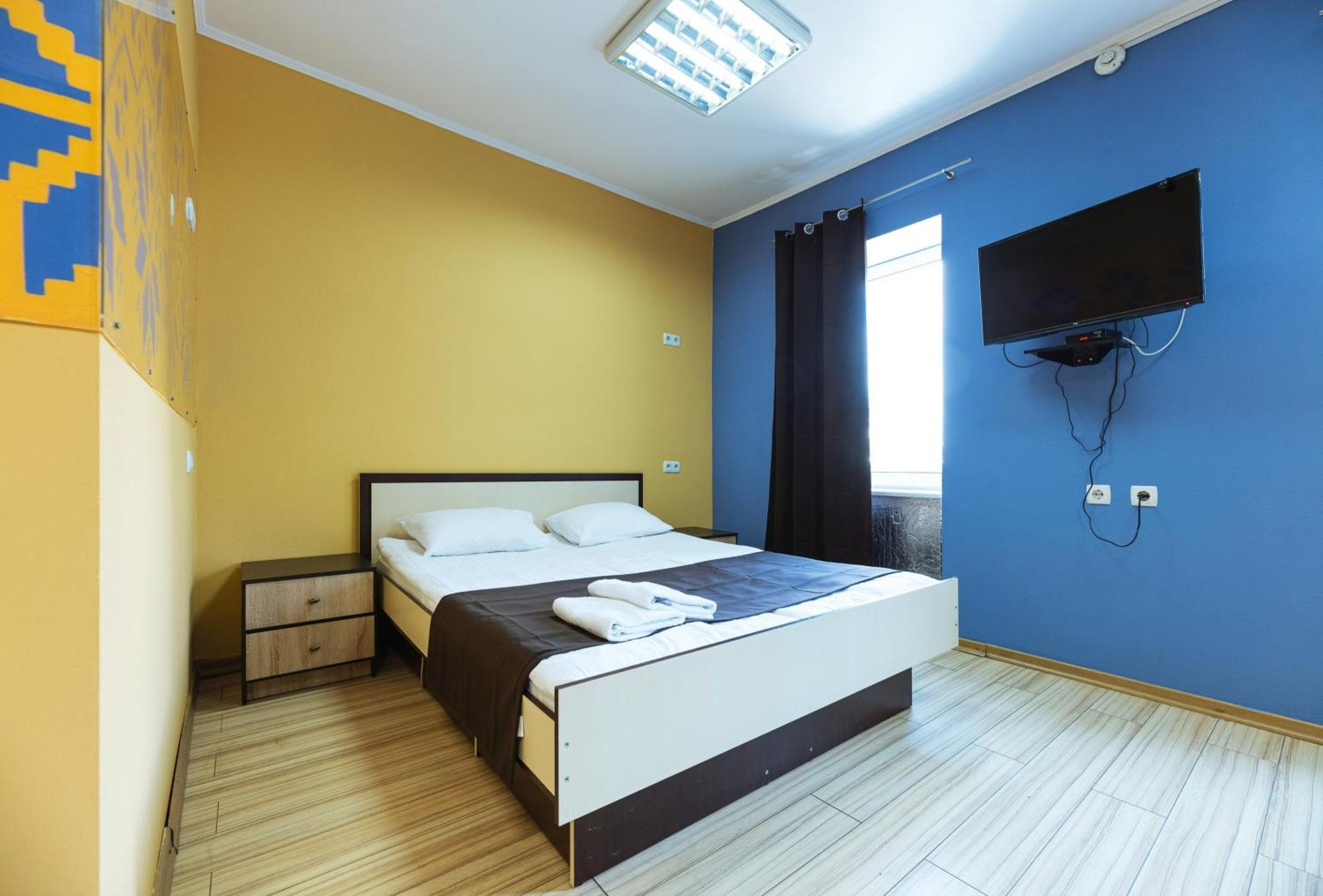 Guest House "Vladimirskaya 42" Kyjev Exteriér fotografie