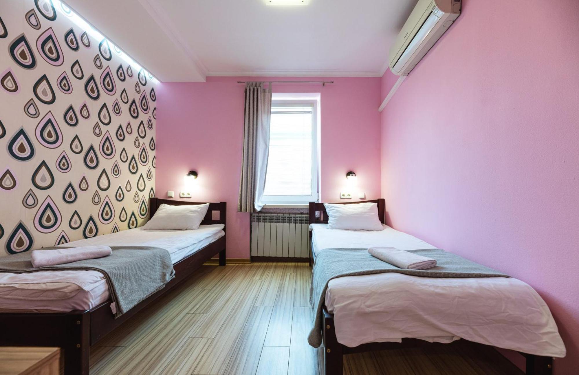 Guest House "Vladimirskaya 42" Kyjev Exteriér fotografie