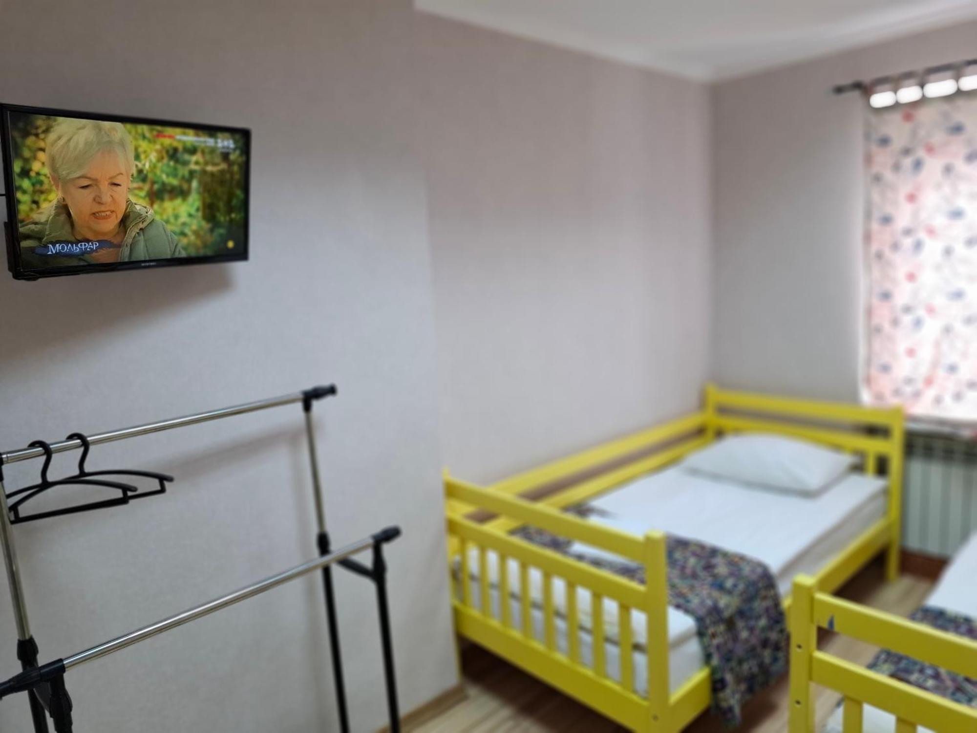 Guest House "Vladimirskaya 42" Kyjev Exteriér fotografie