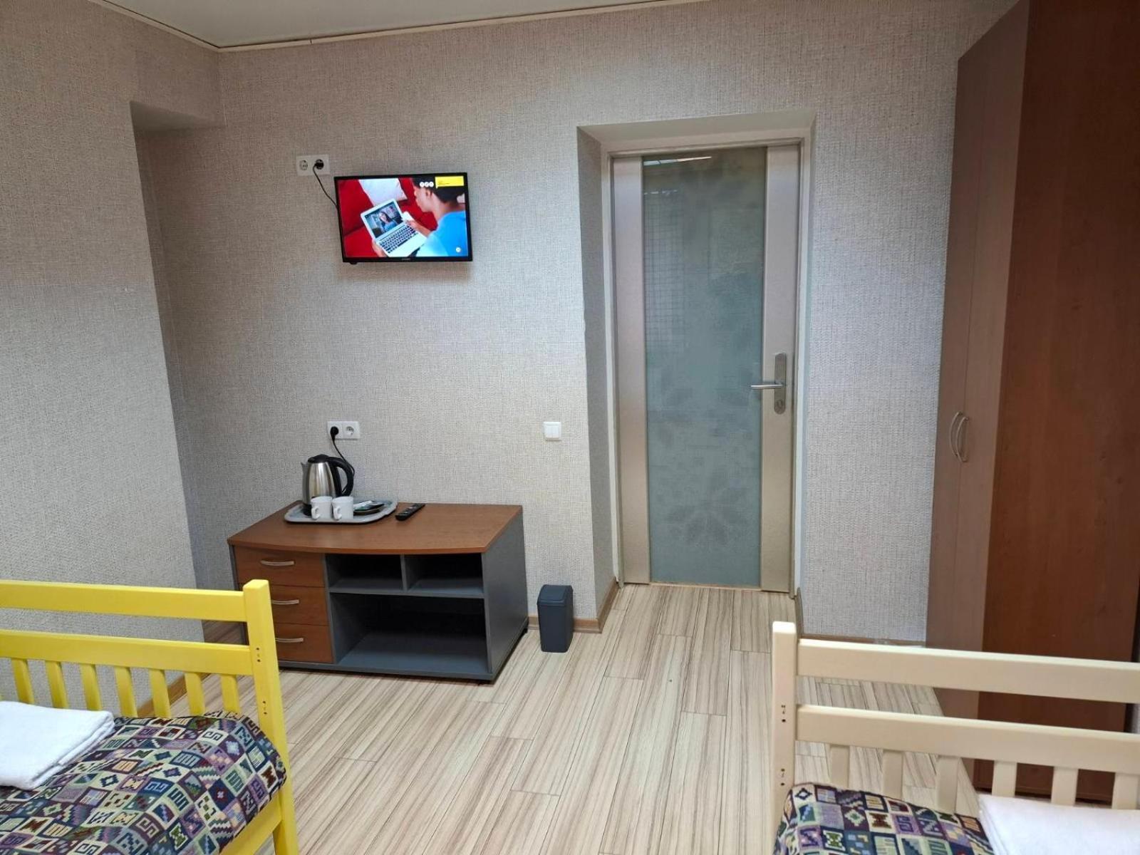 Guest House "Vladimirskaya 42" Kyjev Exteriér fotografie